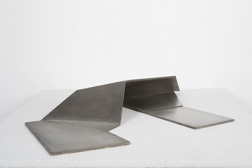 Beverly PEPPER, Mystical Presence (Sculpture No. 13)
1969, stainless steel