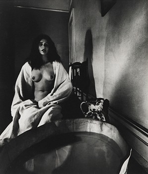 Brandt, Nude, The Haunted Bathroom, Campden Hill, London, 1948 PN 1395 5 (sans margins)
